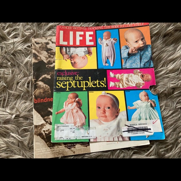 McCaughey Septuplets magazines - Picture 2 of 5